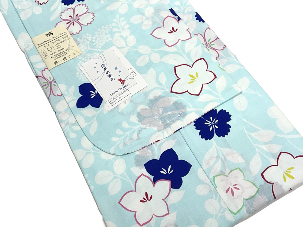 水色に桜