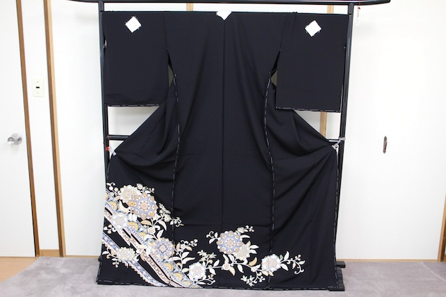 京友禅黒留袖 105-F4352 おめでたい菊模様 | きもの館【久五郎】