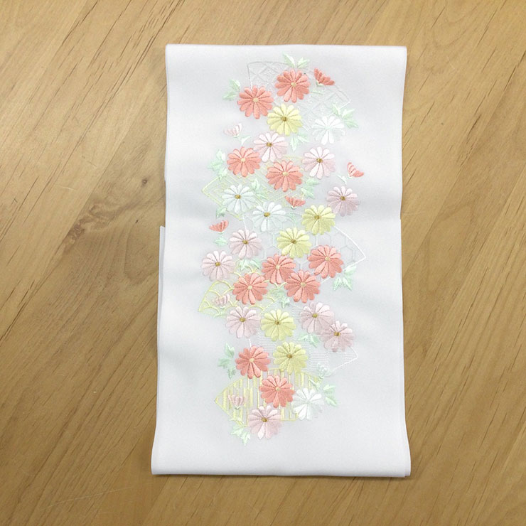 刺繍半衿