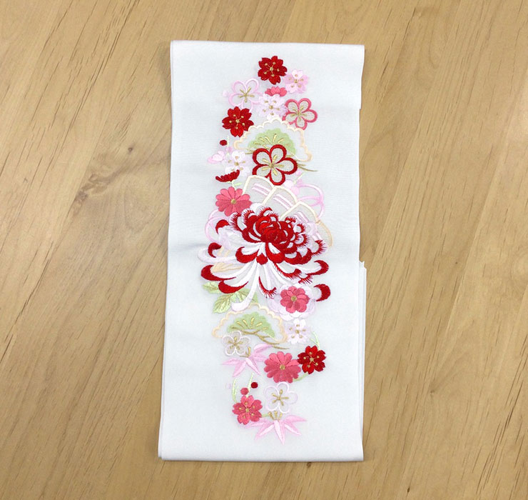 刺繍半衿