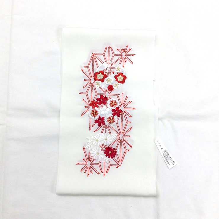 刺繍半衿