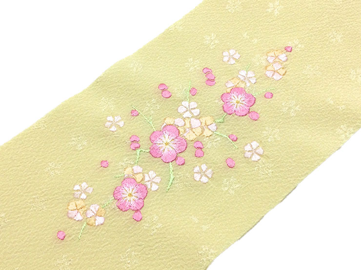 刺繍半衿