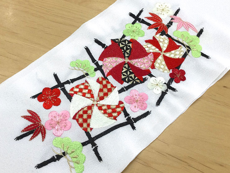 刺繍半衿