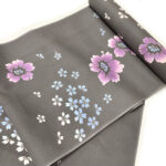 グレー地に桜柄