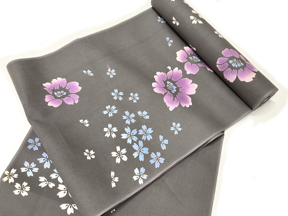 グレー地に桜柄